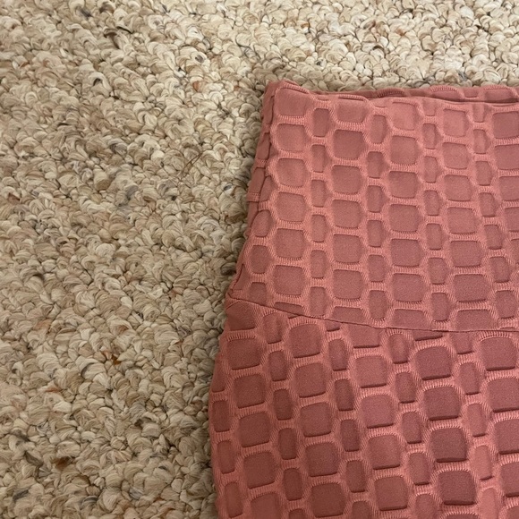 Pink booty scrunched leggings - Picture 3 of 4